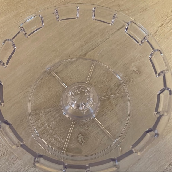 Veggie Bullet VB‑102 Spiralizer Inner Bowl Replacement Part Clear Plastic Bowl - Picture 2 of 5